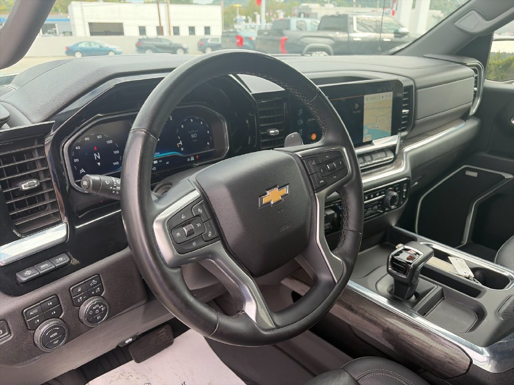 Used 2023 Chevrolet Silverado 1500 LTZ AWD/4WD image 11