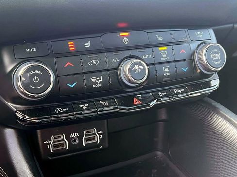 Certified 2022 Dodge Durango GT w/ Blacktop Package image 28