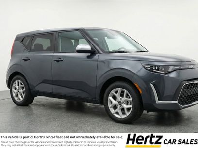 Used 2025 Kia Soul LX w/ LX Technology Package