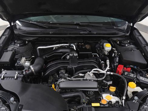 Used 2024 Subaru Outback Premium image 31