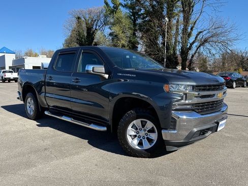 Used 2021 Chevrolet Silverado 1500 LT w/ Bed Protection Package image 2
