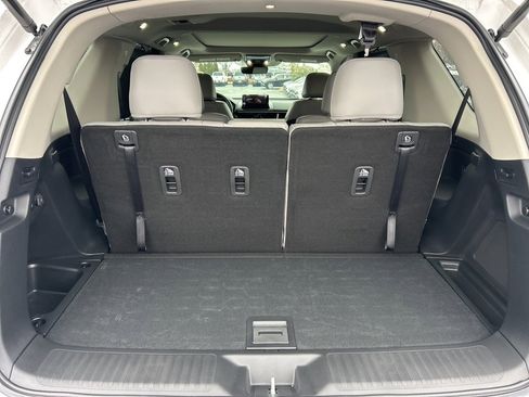 Used 2025 Honda Pilot Touring image 18