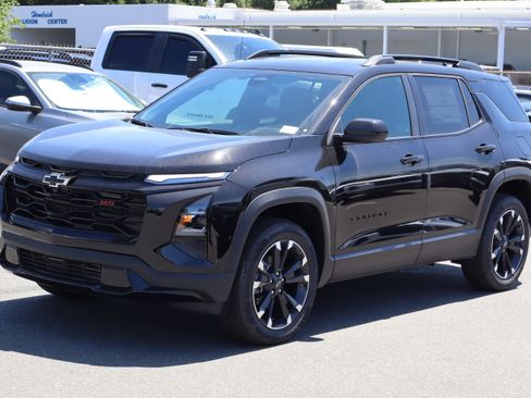 New 2026 Chevrolet Equinox RS FWD image 3