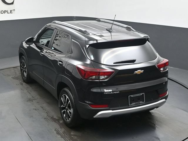 Used 2025 Chevrolet TrailBlazer LT w/ LT Cold Weather Package FWD image 46
