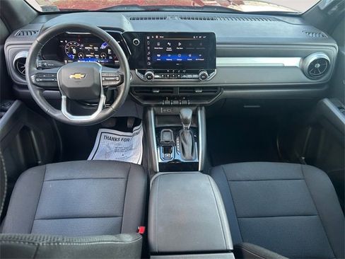 Used 2024 Chevrolet Colorado LT w/ LT Convenience Package image 10