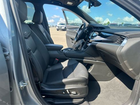 Used 2024 Cadillac XT6 Premium Luxury w/ LPO, Floor Liner Package AWD/4WD image 22