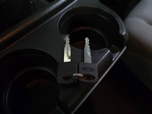 Used 2019 Ford E-450 and Econoline 450 Super Duty image 30