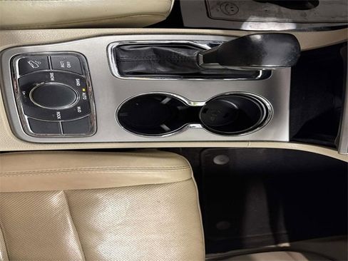 Used 2021 Jeep Grand Cherokee Limited w/ Luxury Group II image 15