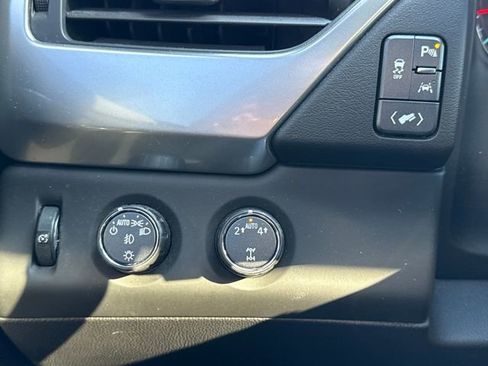 Used 2017 Chevrolet Tahoe LT w/ LT Signature Package image 35