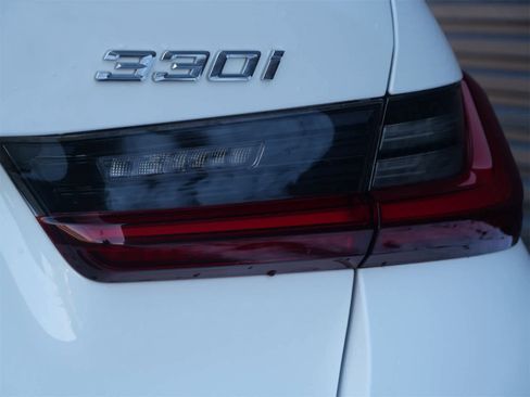 Used 2023 BMW 330i xDrive Sedan image 8