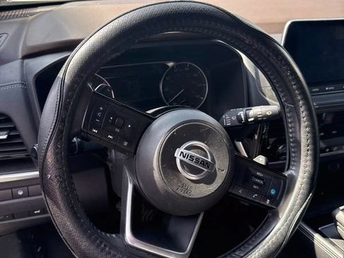 Used 2021 Nissan Rogue SL AWD/4WD image 10