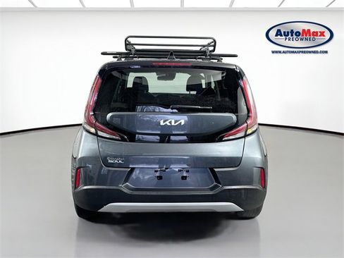 Used 2023 Kia Soul LX image 7