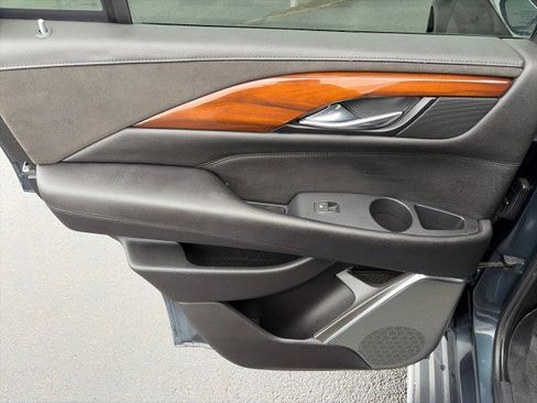 Used 2019 Cadillac Escalade Luxury image 24