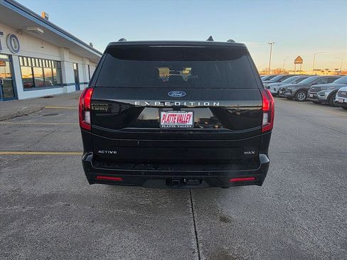 Used 2025 Ford Expedition Max Active image 5