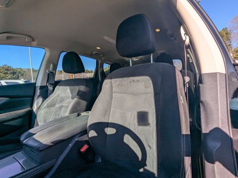 Used 2017 Nissan Murano SV image 9