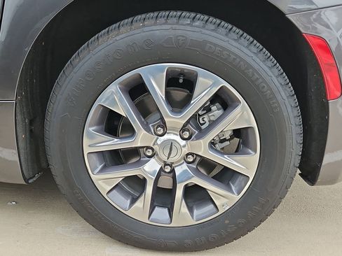 Used 2022 Chrysler Pacifica Pinnacle image 13