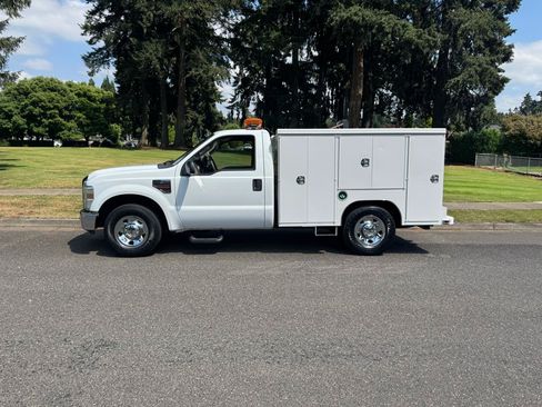 Used 2008 Ford F250 XLT RWD image 2