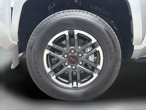 Used 2025 Toyota Tacoma TRD Sport RWD image 31