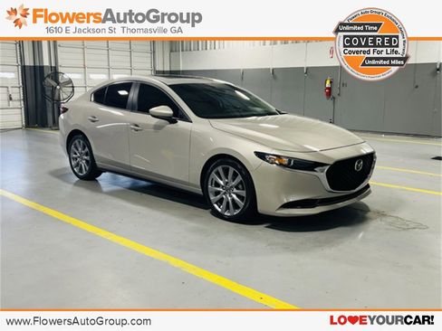 Used 2022 MAZDA MAZDA3 s image 1