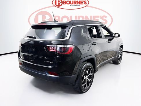Used 2024 Jeep Compass Limited AWD/4WD image 9