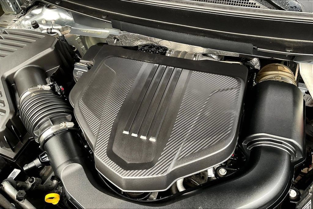 Used 2024 Chevrolet Traverse LT AWD/4WD image 35