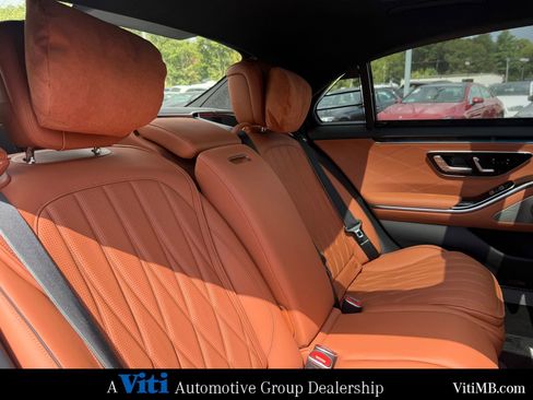Certified 2025 Mercedes-Benz S 63 AMG S image 28