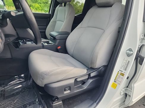 Used 2024 Toyota Tacoma SR5 AWD/4WD image 29