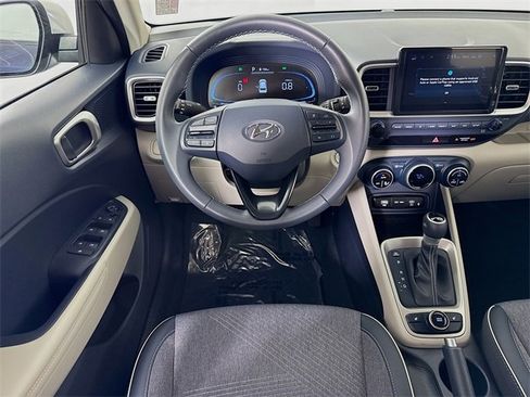 Certified 2024 Hyundai Venue Limited image 36