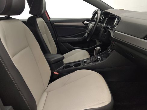 Used 2019 Volkswagen Jetta R-Line w/ R-Line Cold Weather Package FWD image 21