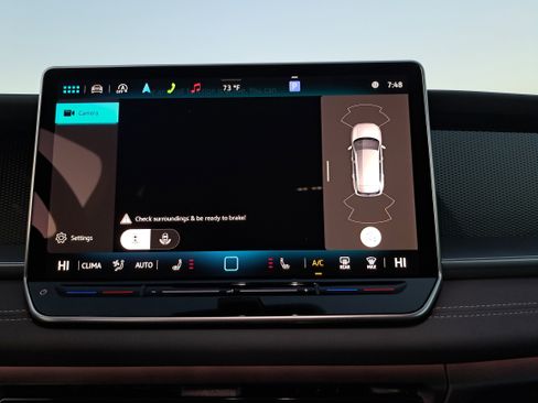 New 2025 Volkswagen Tiguan SE image 23