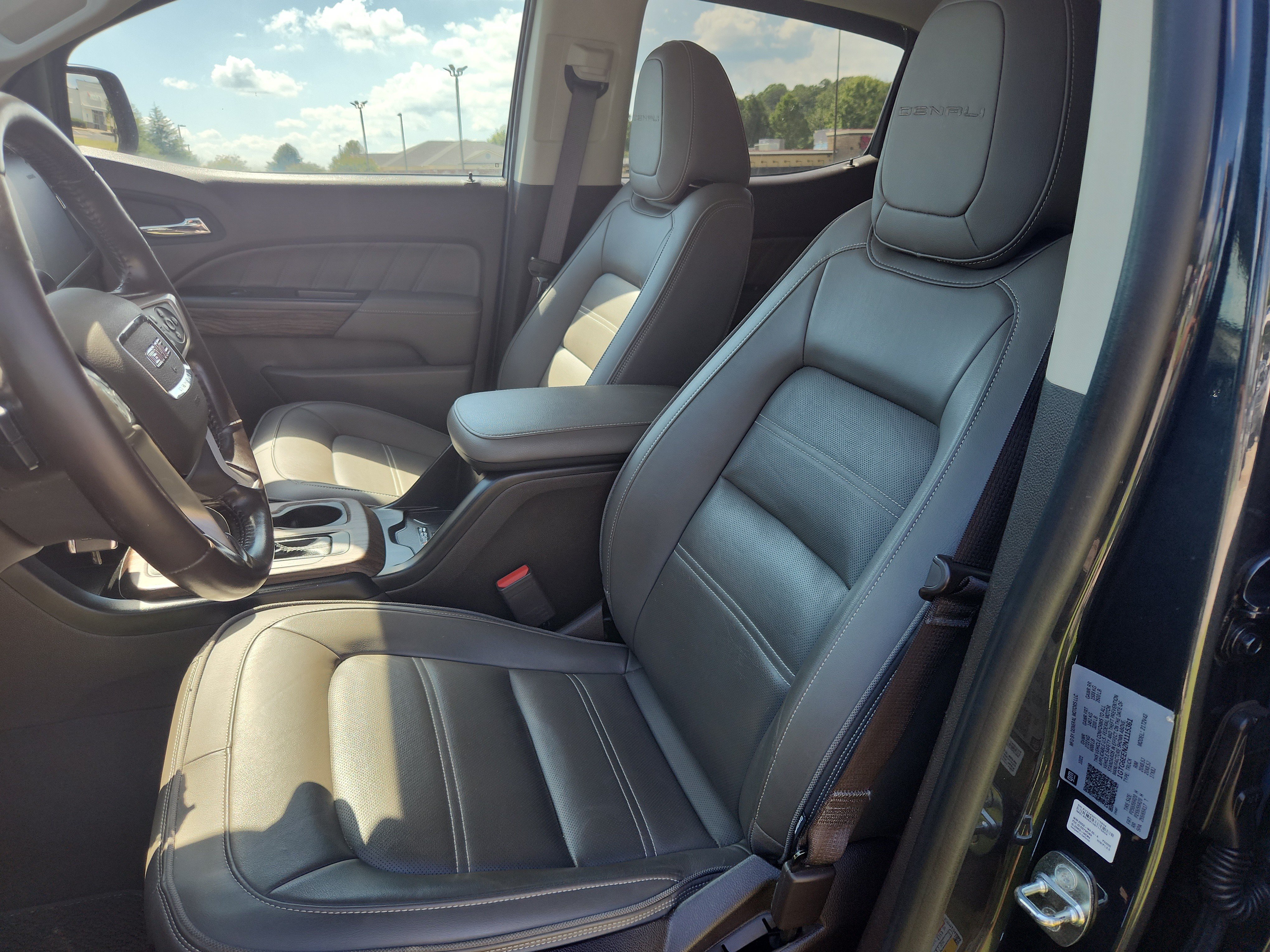 Used 2022 GMC Canyon Denali AWD/4WD image 14