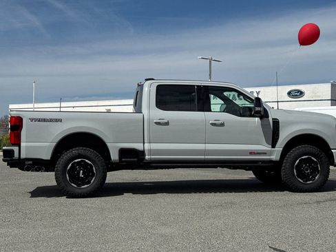 New 2026 Ford F250 Platinum w/ Tremor Off-Road Package AWD/4WD image 3