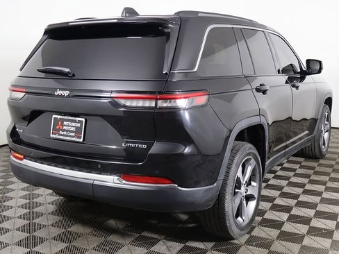 Used 2023 Jeep Grand Cherokee Limited AWD/4WD image 11