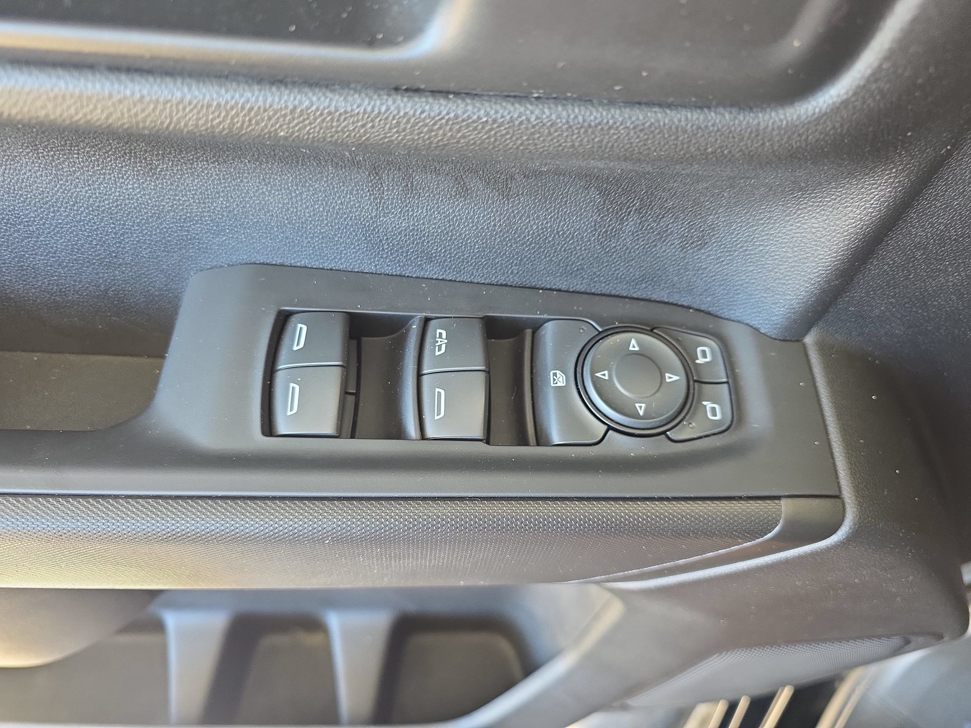 Used 2021 Chevrolet Silverado 1500 Custom AWD/4WD image 26