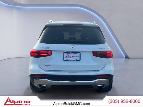 Used 2025 Mercedes-Benz GLB 250 4MATIC image 4