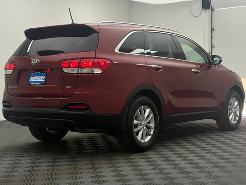 Used 2017 Kia Sorento FWD image 6