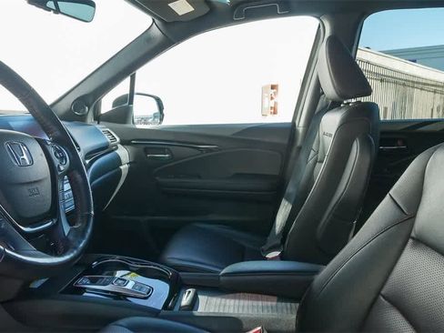 Used 2023 Honda Ridgeline Black Edition image 18