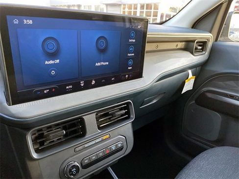 Used 2025 Ford Maverick XL image 30