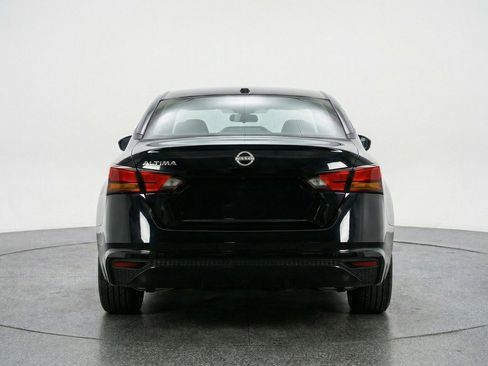Used 2025 Nissan Altima 2.5 SV image 7