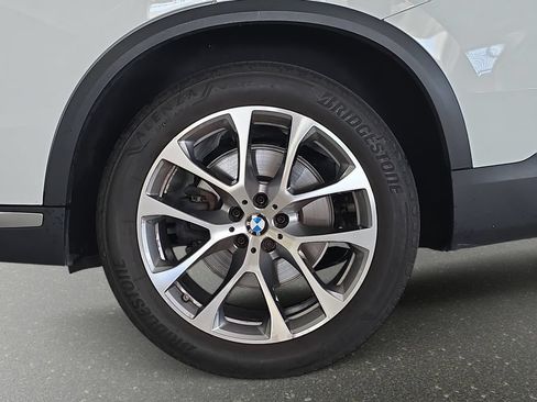 Used 2024 BMW X5 xDrive40i AWD/4WD image 32