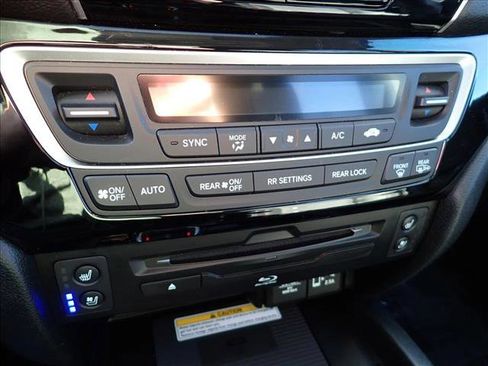 Used 2022 Honda Pilot Elite image 25