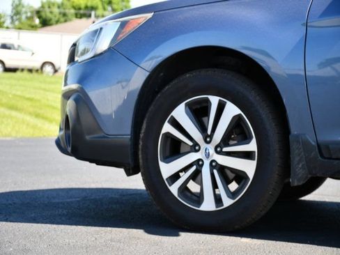 Used 2018 Subaru Outback 3.6R Limited AWD/4WD image 12