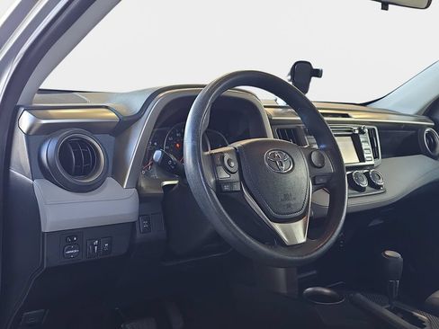Used 2015 Toyota RAV4 LE AWD/4WD image 17