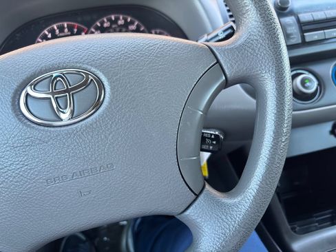 Used 2005 Toyota Camry SE FWD image 25