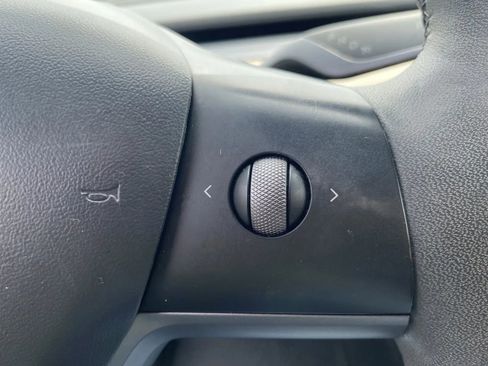 Used 2021 Tesla Model 3 Performance image 17