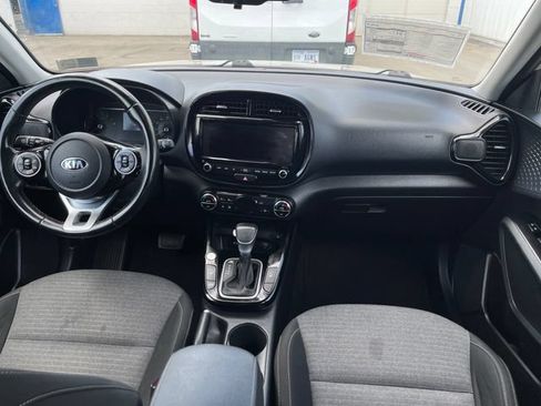 Used 2020 Kia Soul EX FWD image 29