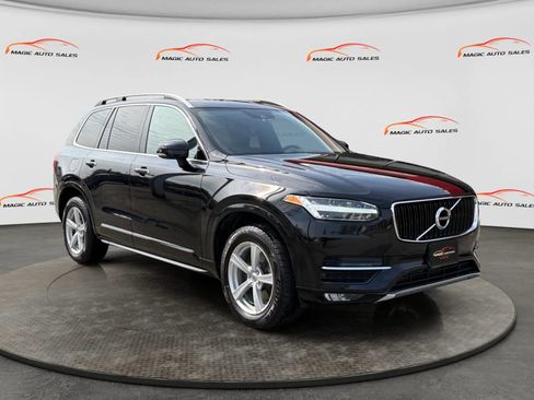 Used 2019 Volvo XC90 T5 Momentum image 5