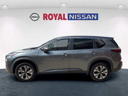 Used 2023 Nissan Rogue SV image 4