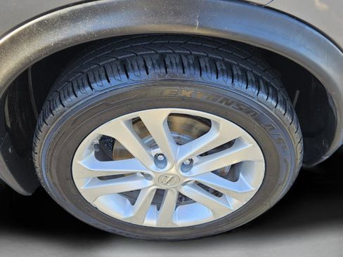 Used 2014 Nissan Juke SL image 9