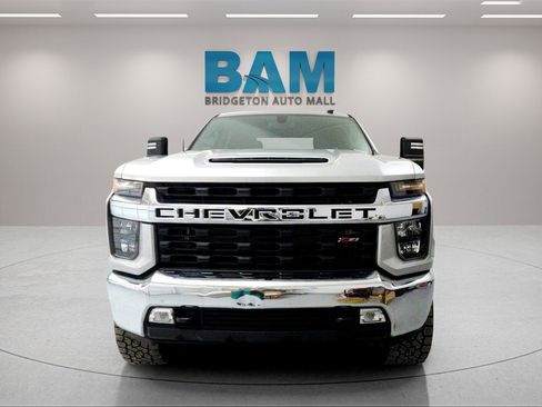 Used 2022 Chevrolet Silverado 2500 LT w/ Convenience Package image 2